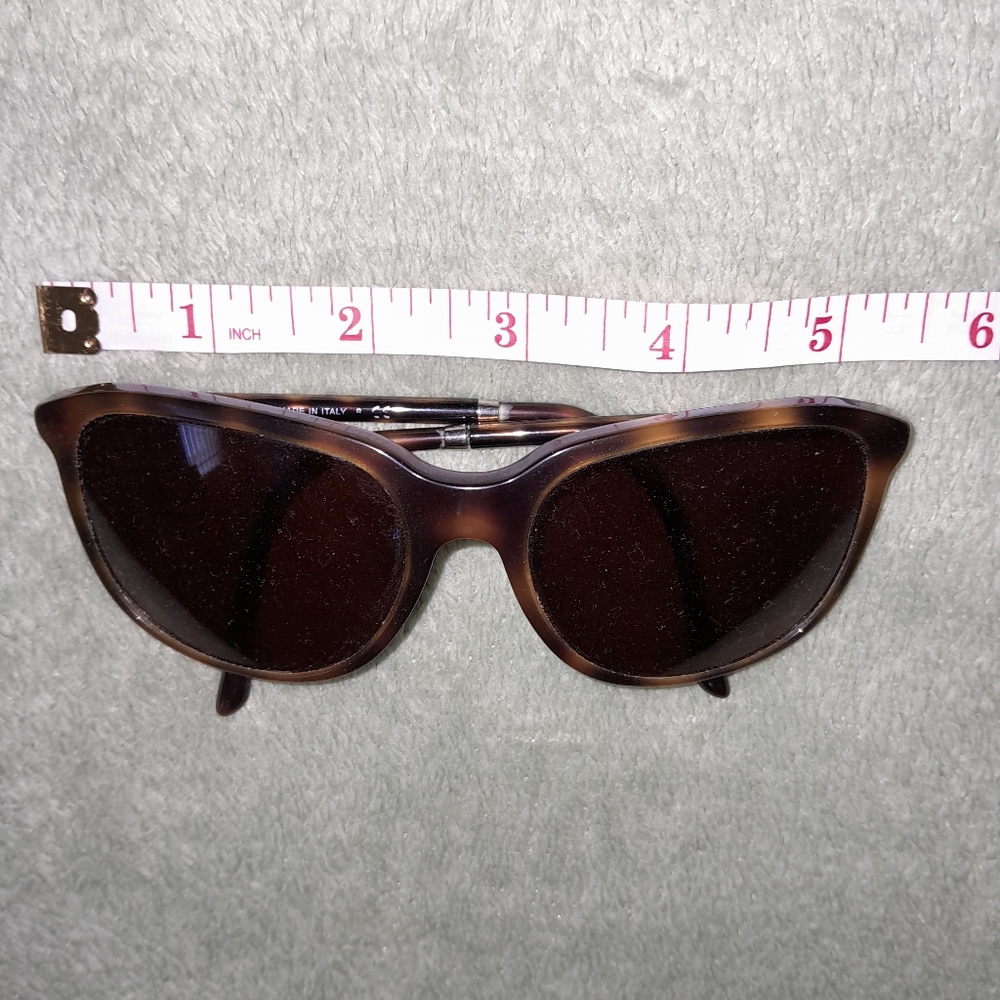 Burberry sunglasses frames! - Picture 2 of 5